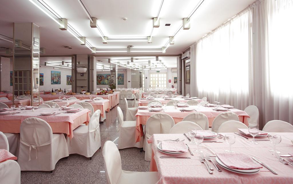 Hotel Califfo Quartu SantʼElena Zewnętrze zdjęcie