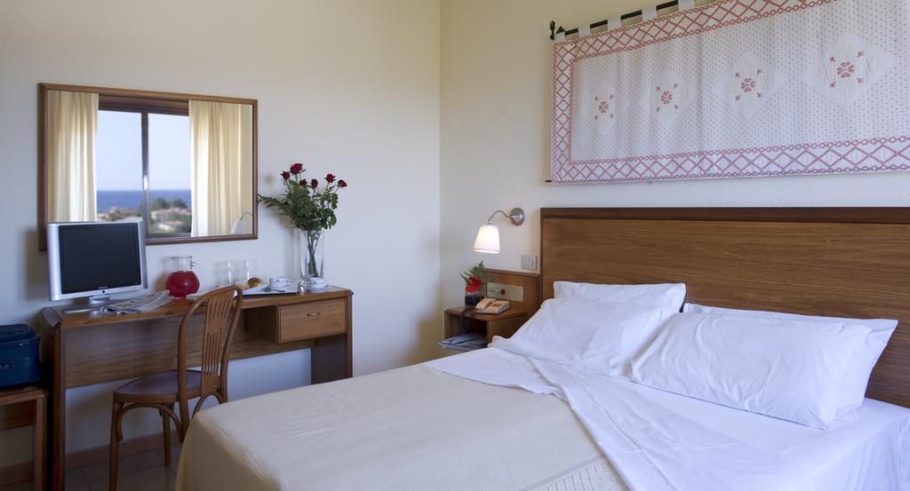 Hotel Califfo Quartu SantʼElena Zewnętrze zdjęcie