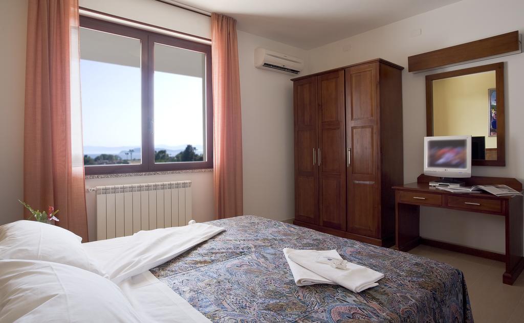 Hotel Califfo Quartu SantʼElena Zewnętrze zdjęcie