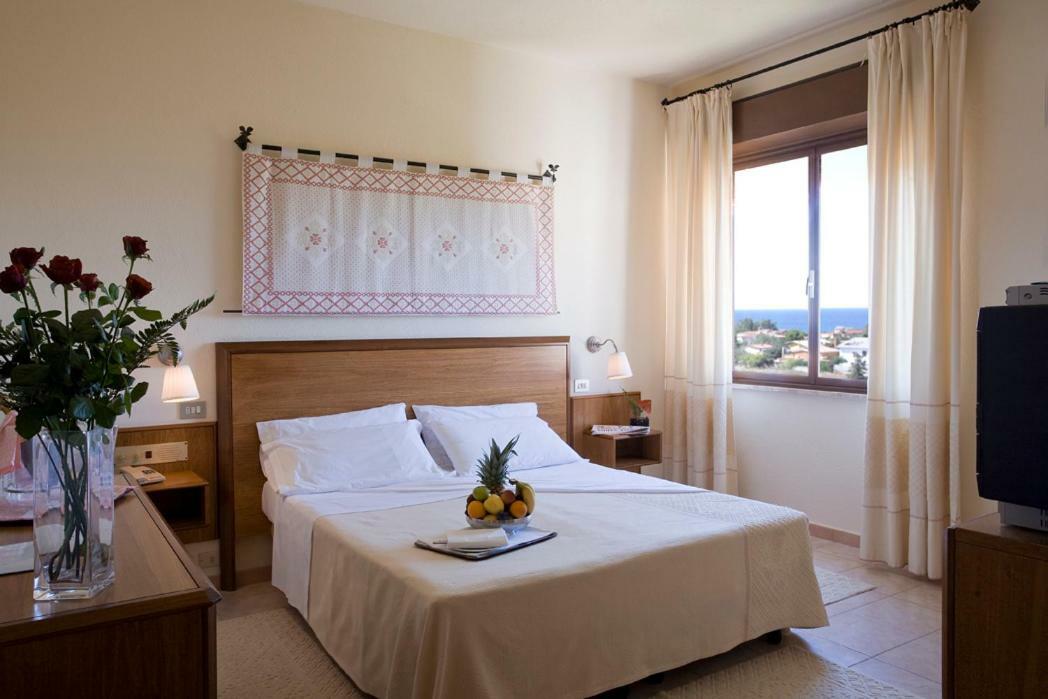 Hotel Califfo Quartu SantʼElena Zewnętrze zdjęcie