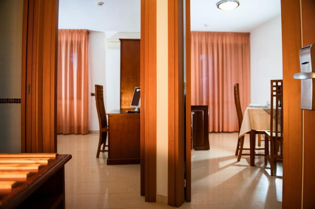 Hotel Califfo Quartu SantʼElena Zewnętrze zdjęcie